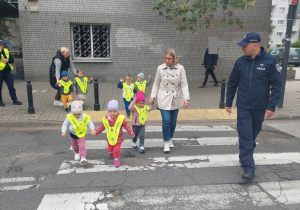 "Przechodzimy przez ulicę"- spotkanie z Policją