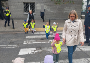 "Przechodzimy przez ulicę"- spotkanie z Policją