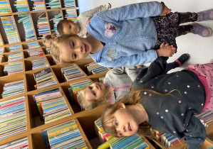 W bibliotece