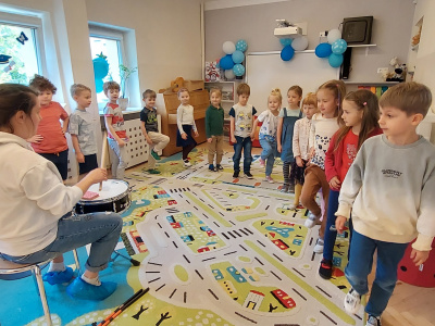 Warsztaty muzyczne-perkusyjne z mamą Marysi B.