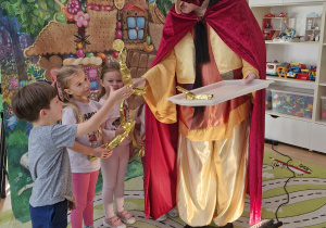 Leśna wyprawa Jasia i Małgosi