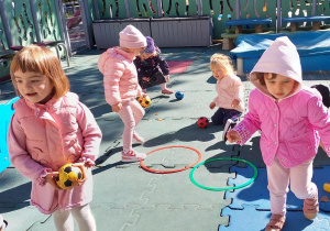 Zabawy z piłkami w ramach obchodów Europejskiego Dnia Sportu