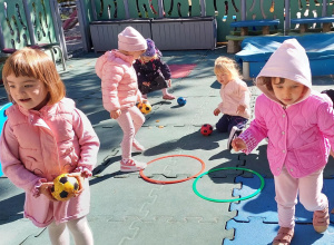 Zabawy z piłkami w ramach obchodów Europejskiego Dnia Sportu