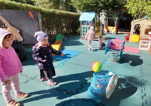 Zabawy z piłkami w ramach obchodów Europejskiego Dnia Sportu