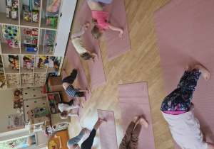 "Miś Joga"- zabawy ruchowe z elementami jogi