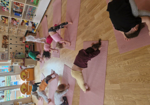 "Miś Joga"- zabawy ruchowe z elementami jogi