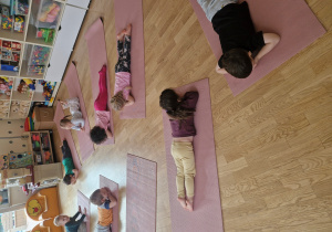 "Miś Joga"- zabawy ruchowe z elementami jogi