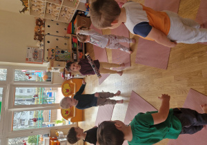 "Miś Joga"- zabawy ruchowe z elementami jogi