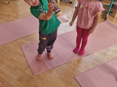 "Miś Joga"- zabawy ruchowe z elementami jogi