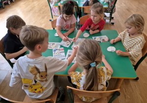 Świąteczne warsztaty plastyczne