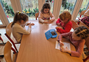 "Emocje" - zajęcia z p. psycholog