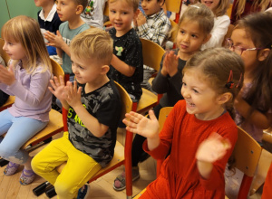 Teatrzyk Koliberek "Puchatkowe niespodzianki"